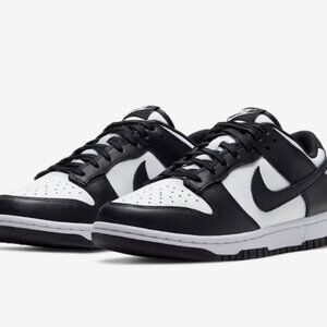 Nike Black and White Sneakers Timeless Design